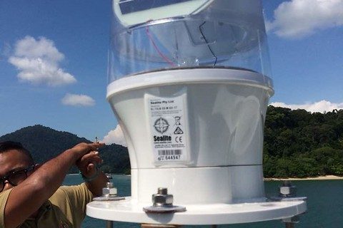 11. Batu Mandi Self-Contained Marine LED Lantern