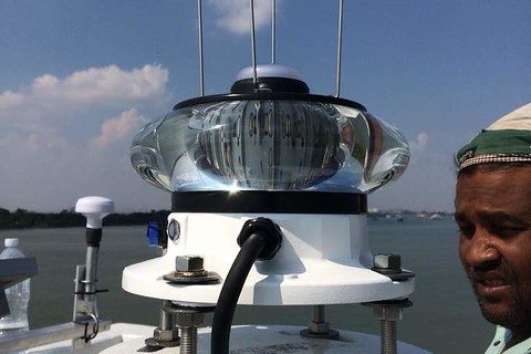 14.Beacon 19A Marine LED Lantern